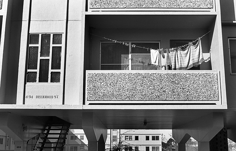 Life in an Inner Melbourne Housing Estate, 1986: Australia : Richard Moore : Journalist : Photographer :